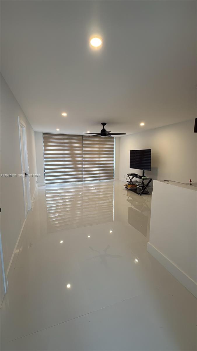 SUNTIDE CONDO - Residential