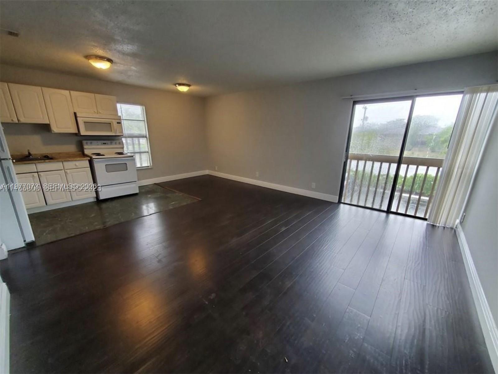 CYPRESS TRACE CONDO - Residential