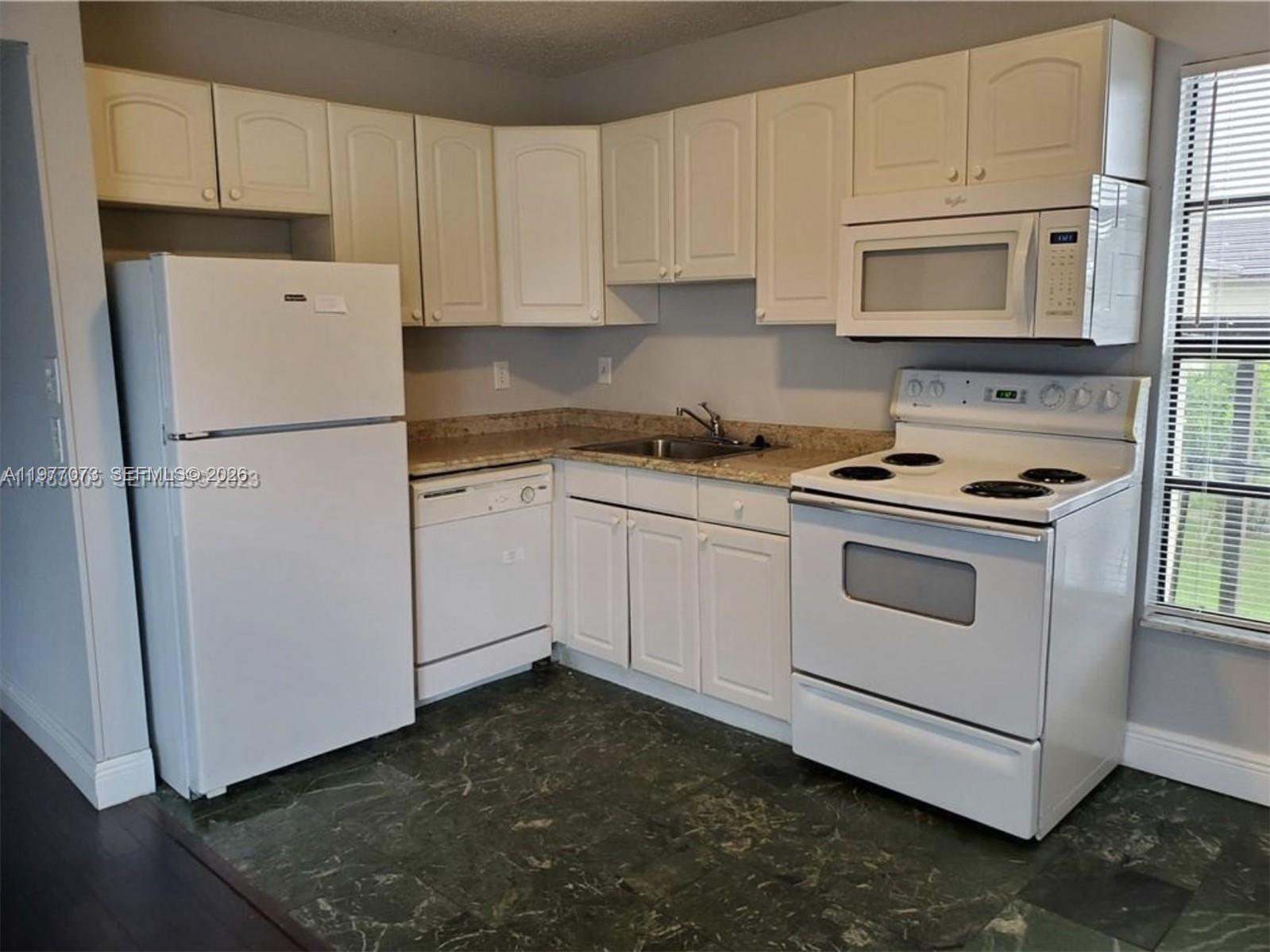 CYPRESS TRACE CONDO - Residential