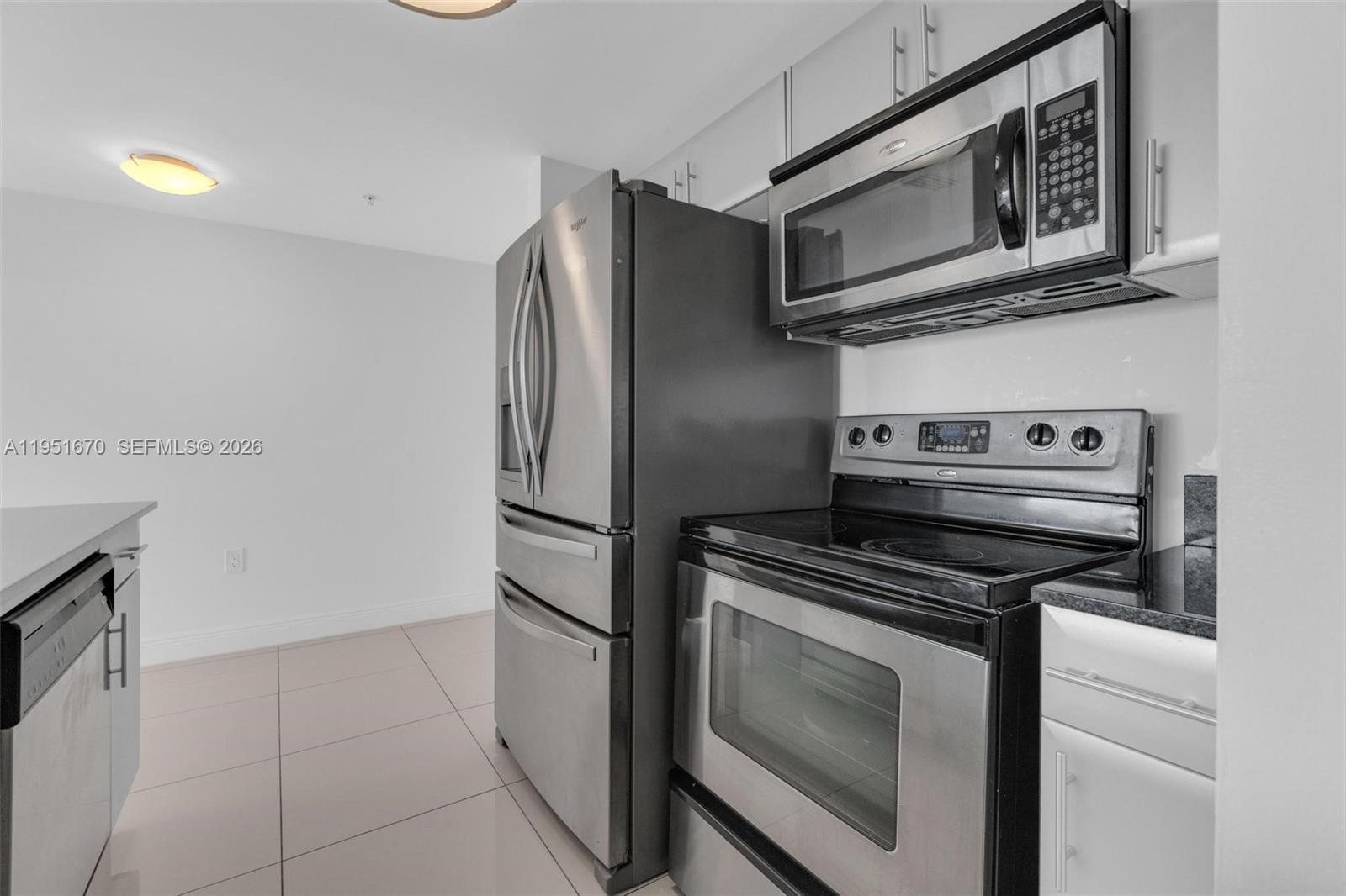 TERRAZAS RIVERPARK VILLAG - Residential