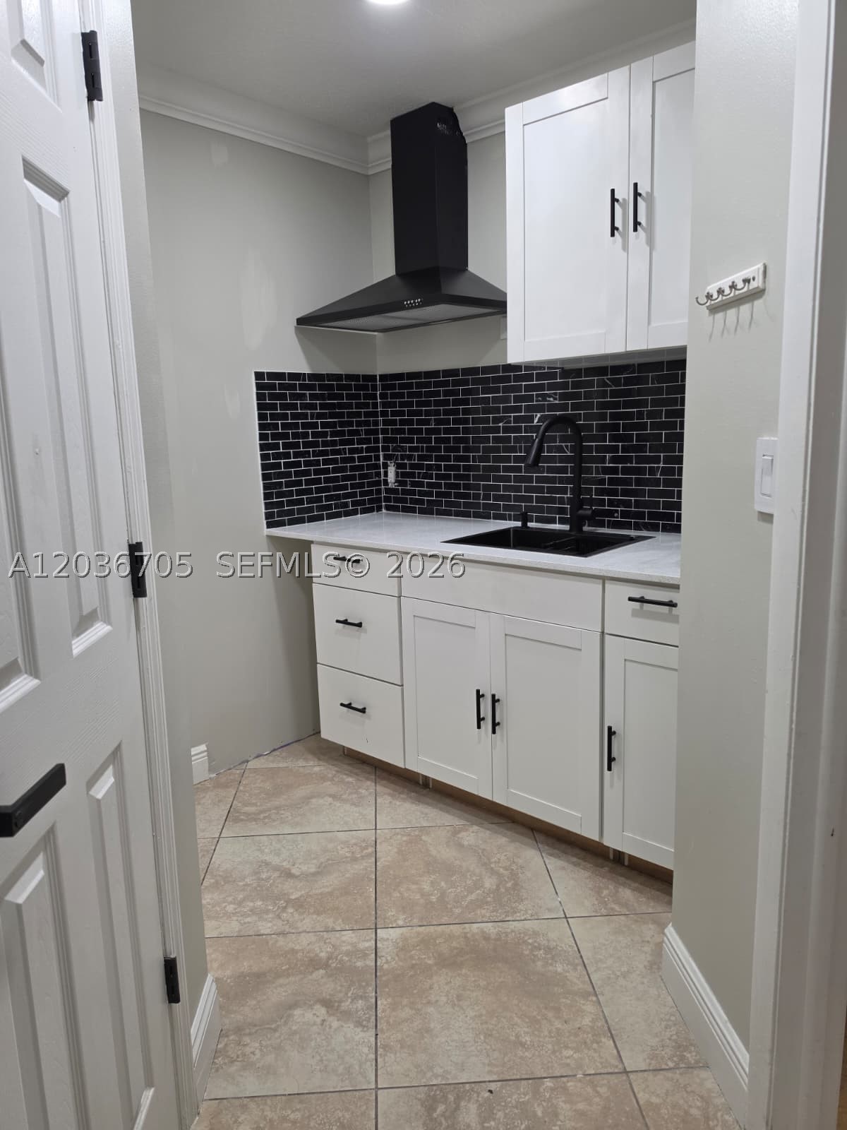 ROYAL GLEN - Residential Lease