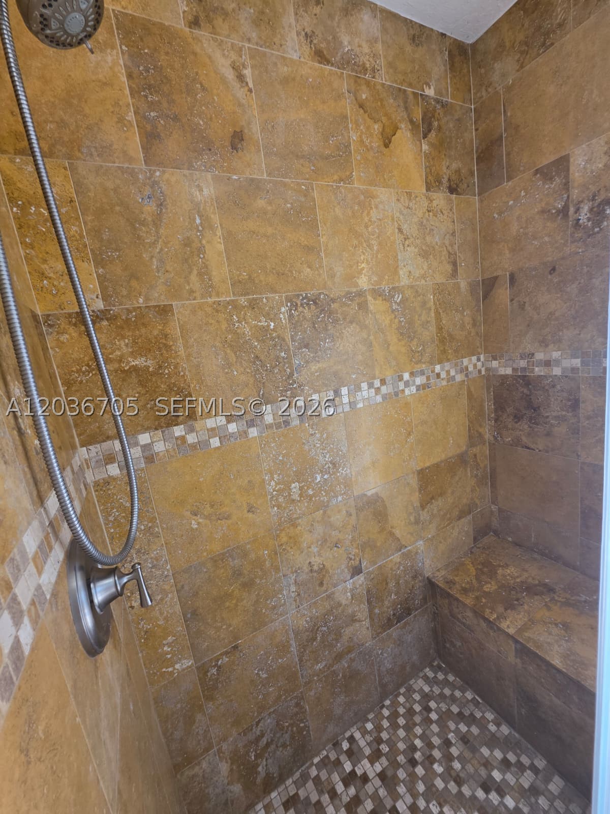 ROYAL GLEN - Residential Lease