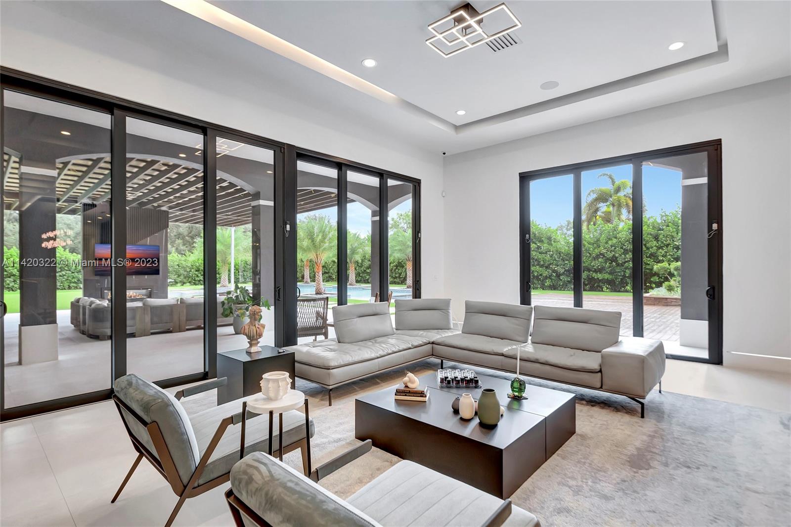 KAPOK GROVE ESTATES - Residential