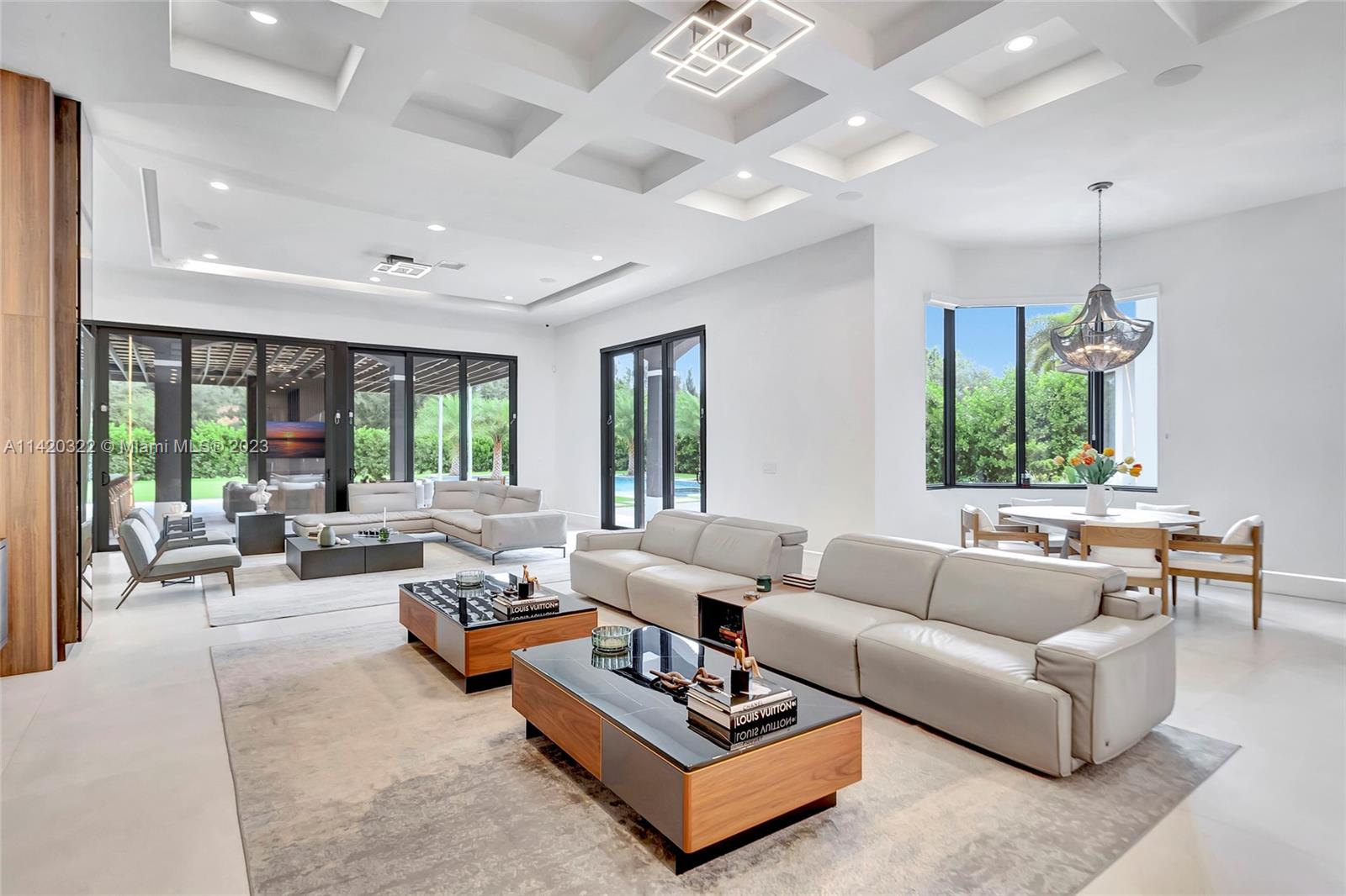 KAPOK GROVE ESTATES - Residential