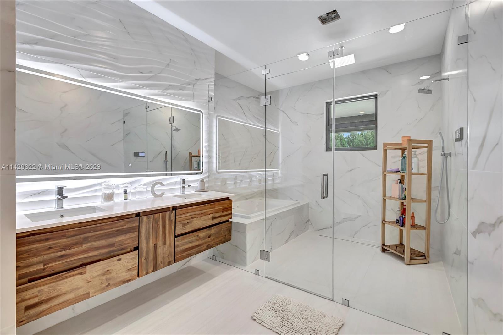 KAPOK GROVE ESTATES - Residential