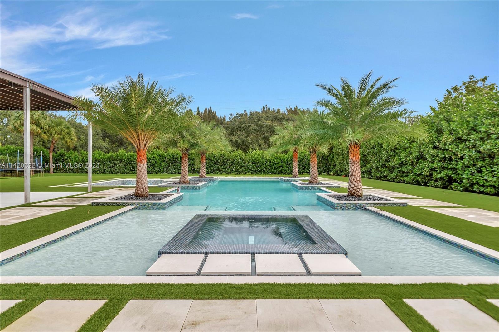 KAPOK GROVE ESTATES - Residential
