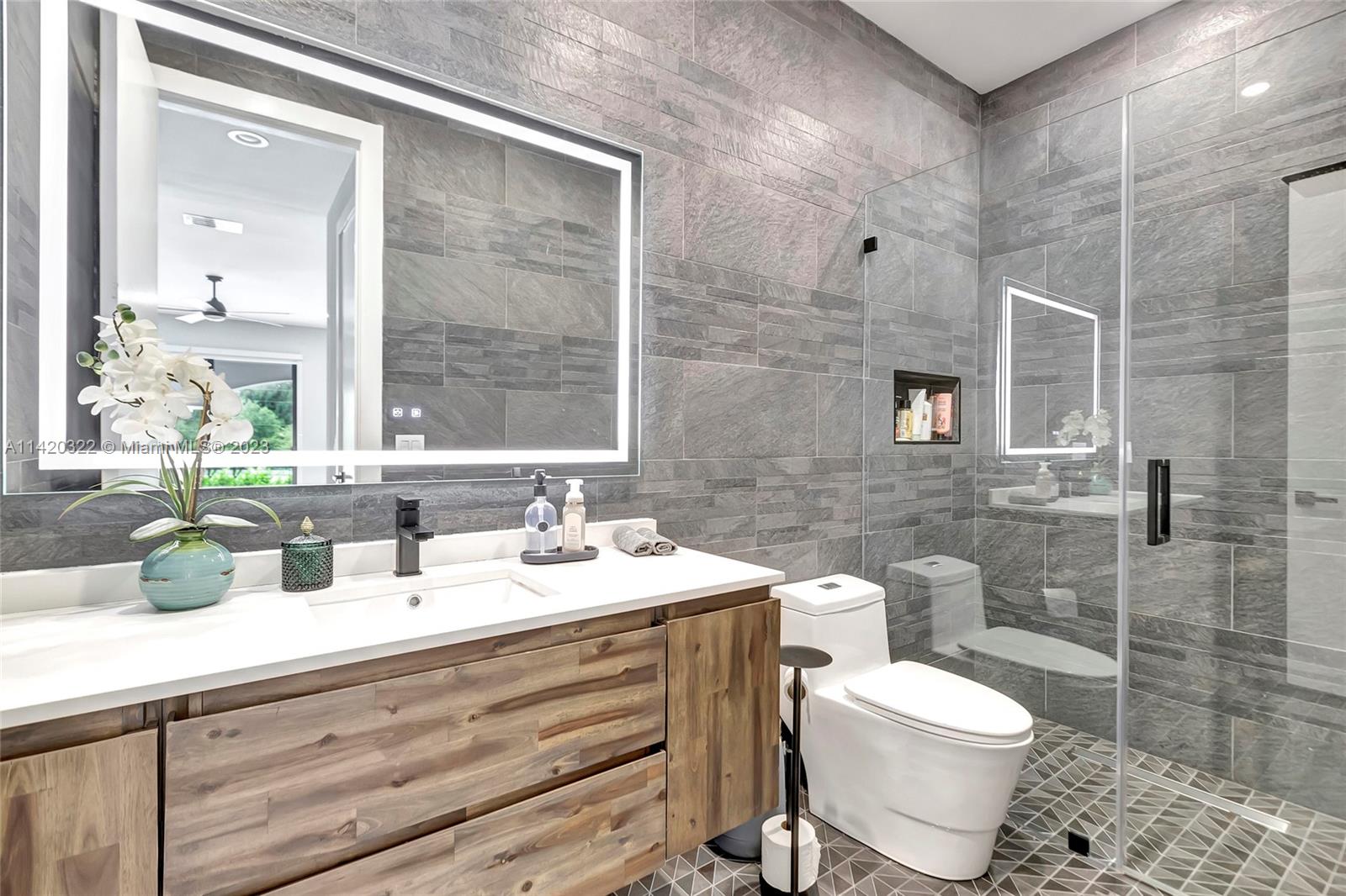 KAPOK GROVE ESTATES - Residential