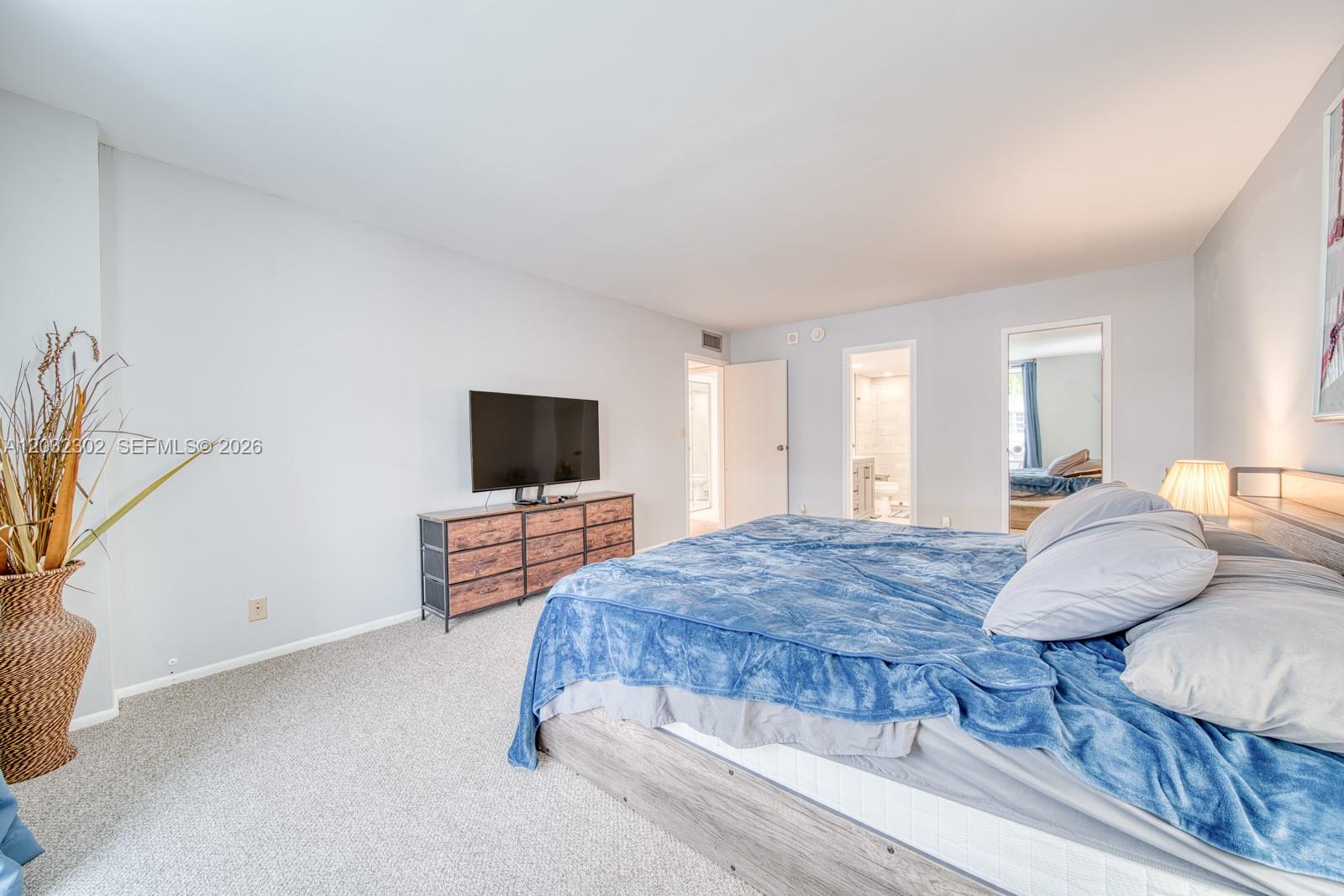 EAST POINT TOWERS CONDO - Residential