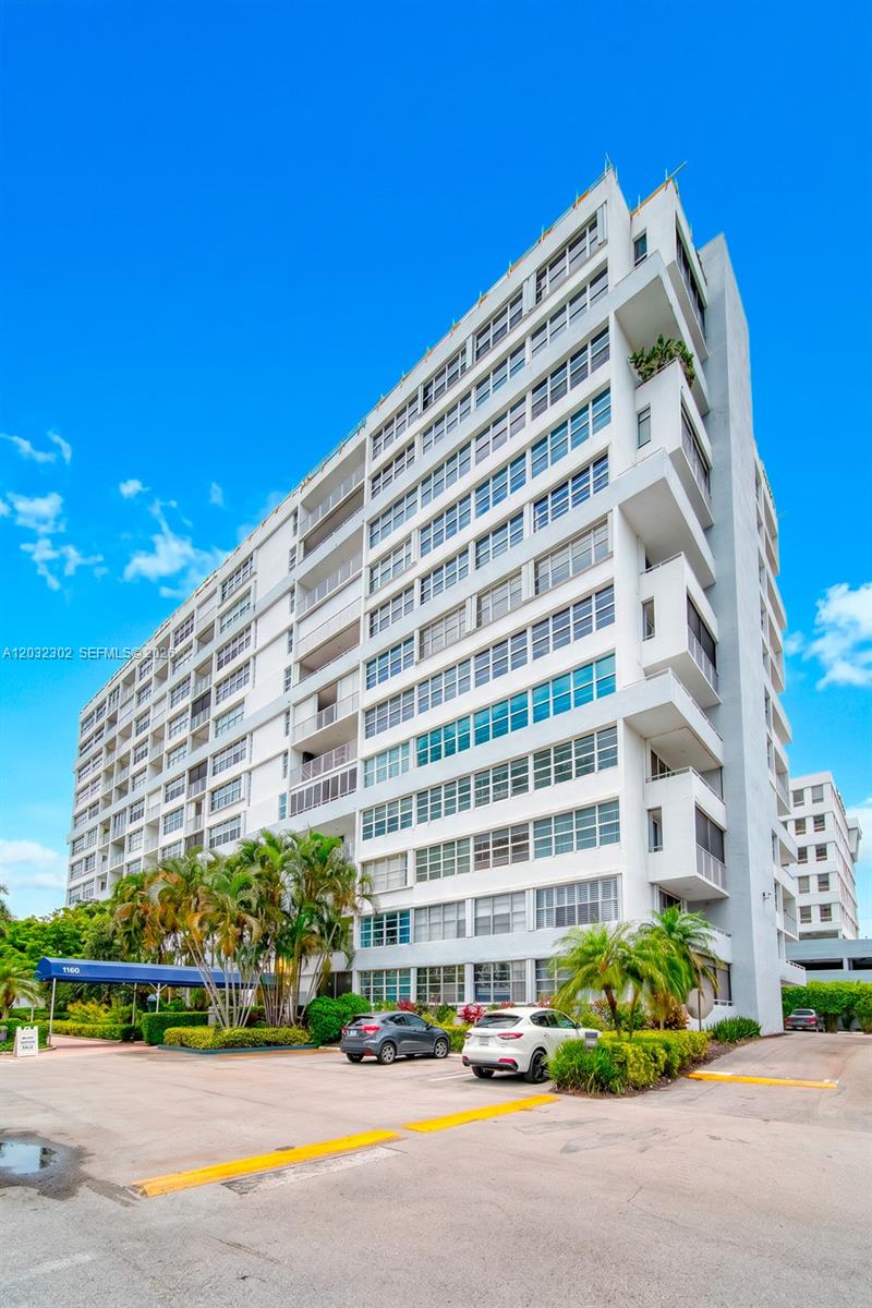 EAST POINT TOWERS CONDO - Residential