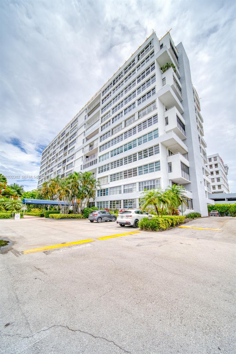 EAST POINT TOWERS CONDO - Residential