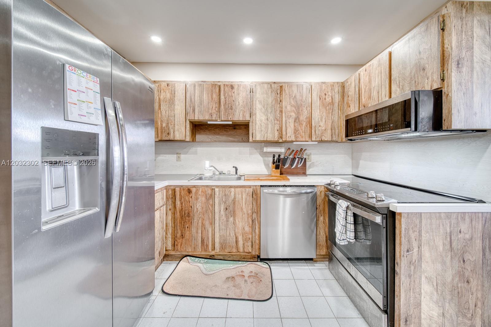EAST POINT TOWERS CONDO - Residential