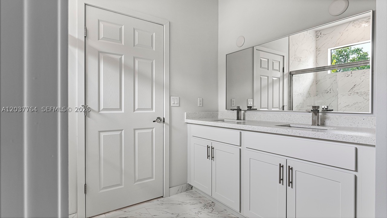 LAKEWOOD PARK UNIT 5 - Residential Lease
