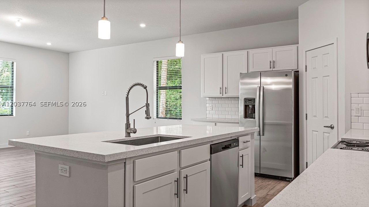 LAKEWOOD PARK UNIT 5 - Residential Lease