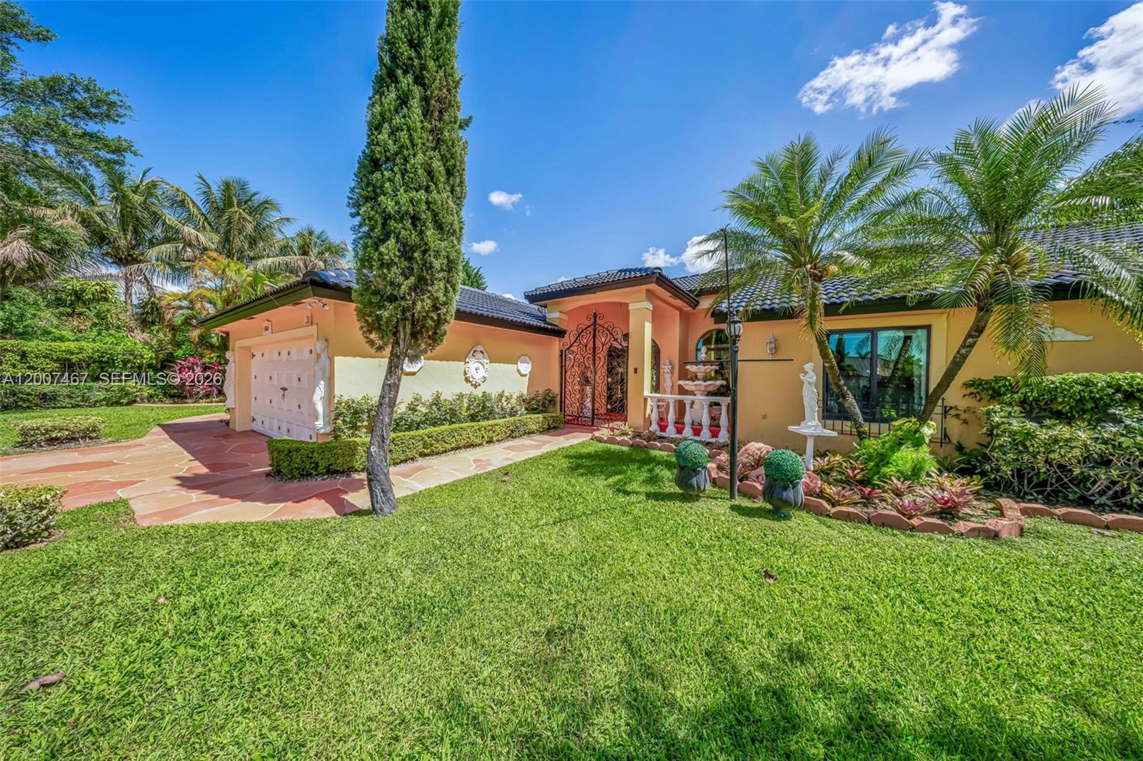 BISCAYNE BEST - Residential