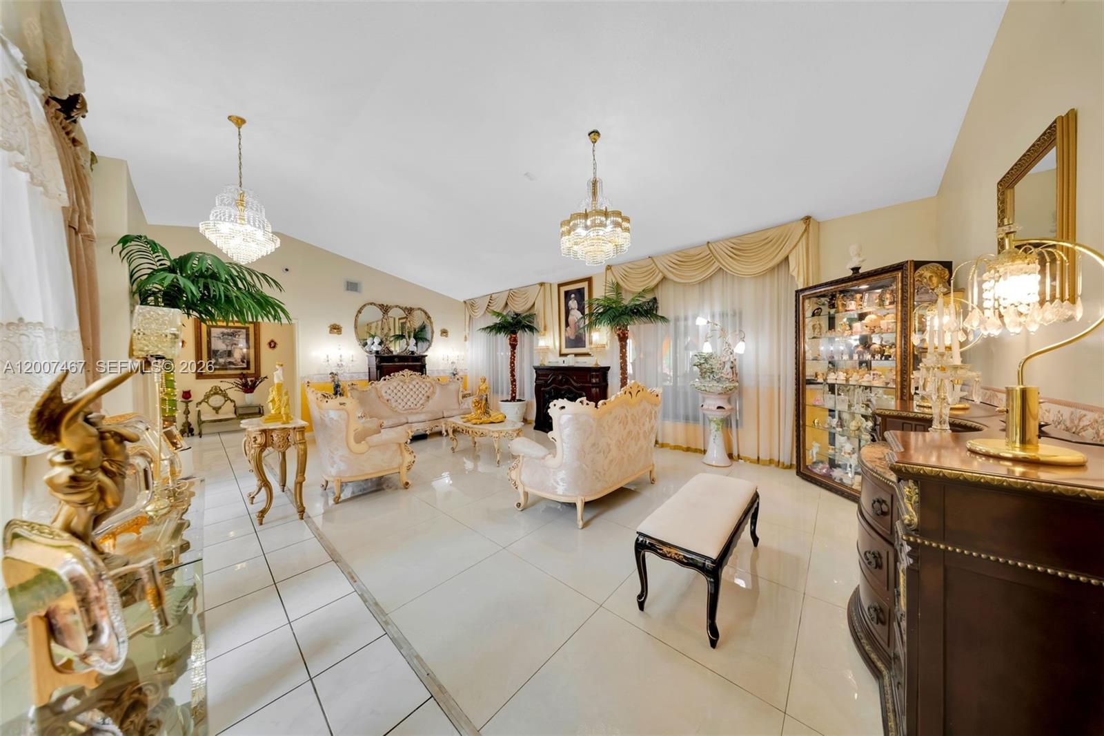 BISCAYNE BEST - Residential