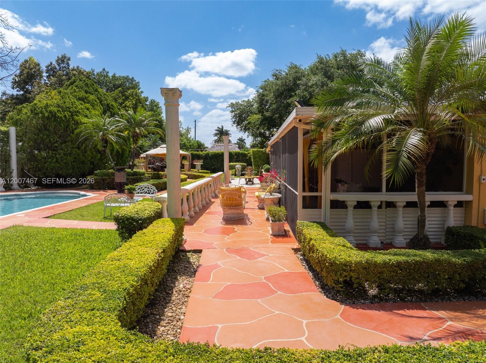 BISCAYNE BEST - Residential