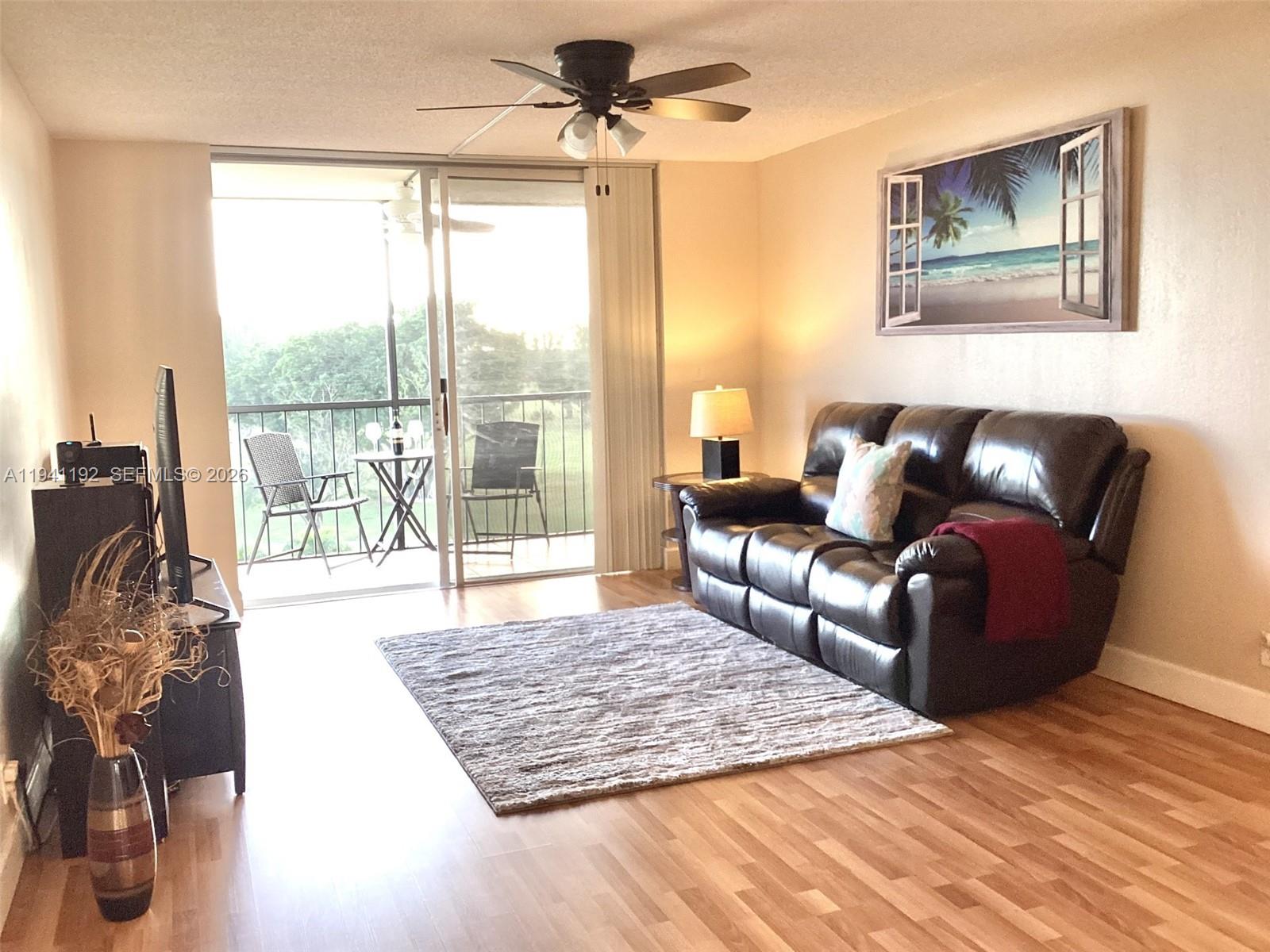 HOLLYBROOK GOLF AND TENNIS - Residential