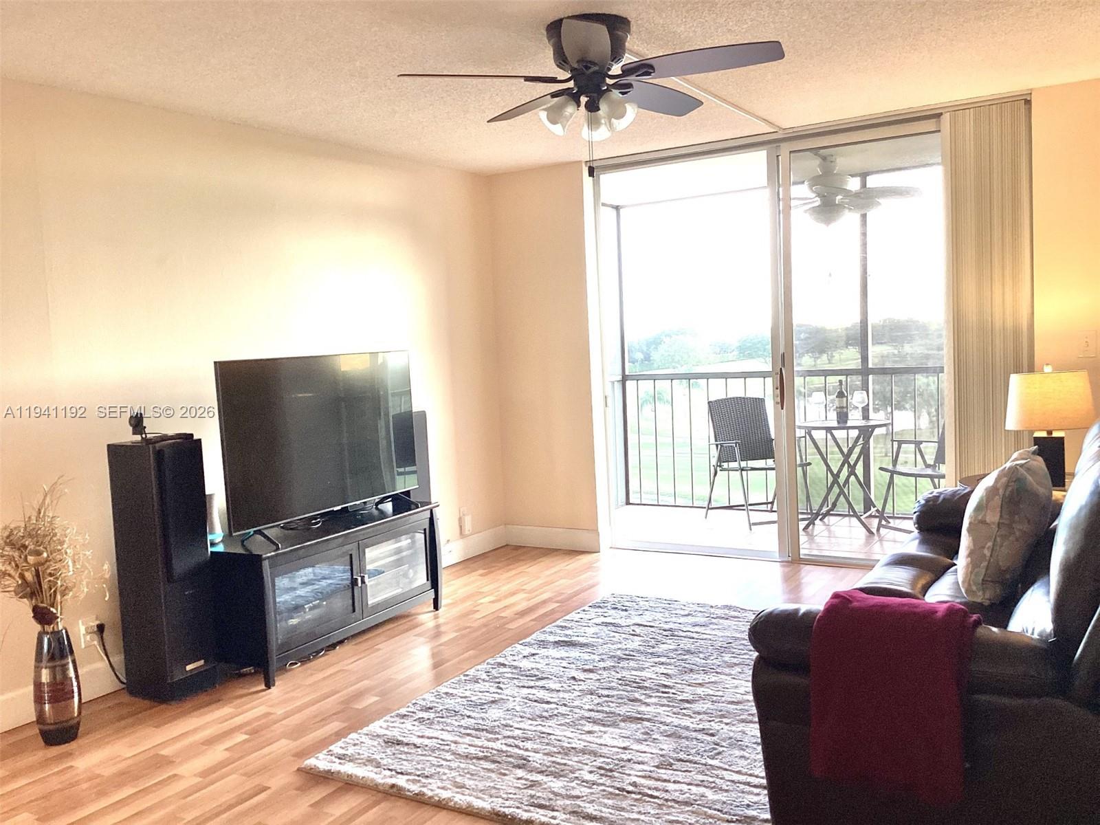 HOLLYBROOK GOLF AND TENNIS - Residential