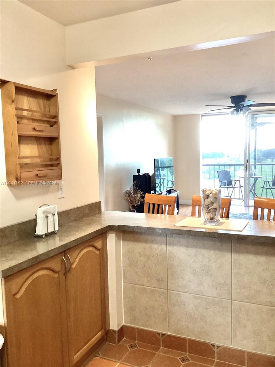 HOLLYBROOK GOLF AND TENNIS - Residential