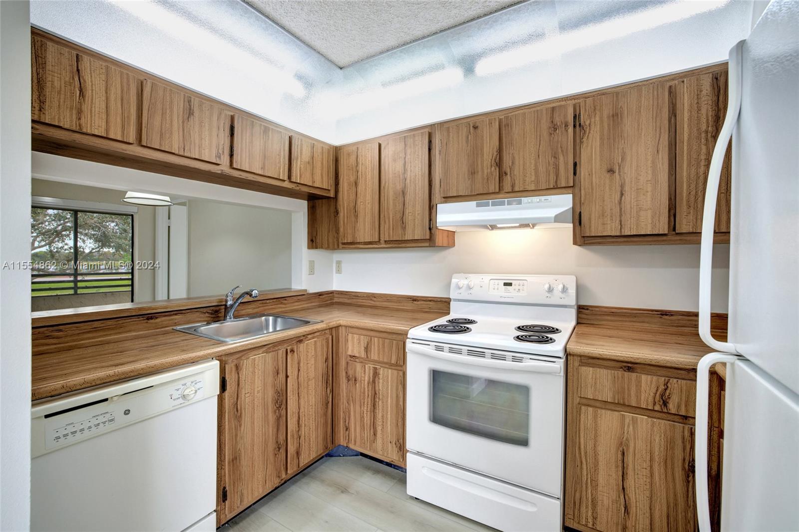 PIERPOINTE EAST - Residential Lease