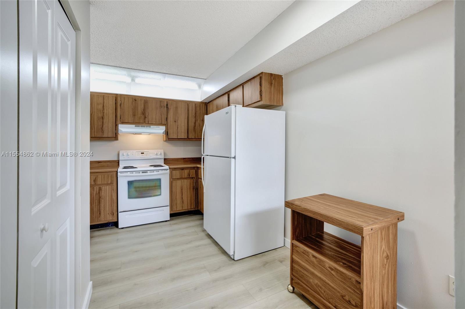 PIERPOINTE EAST - Residential Lease