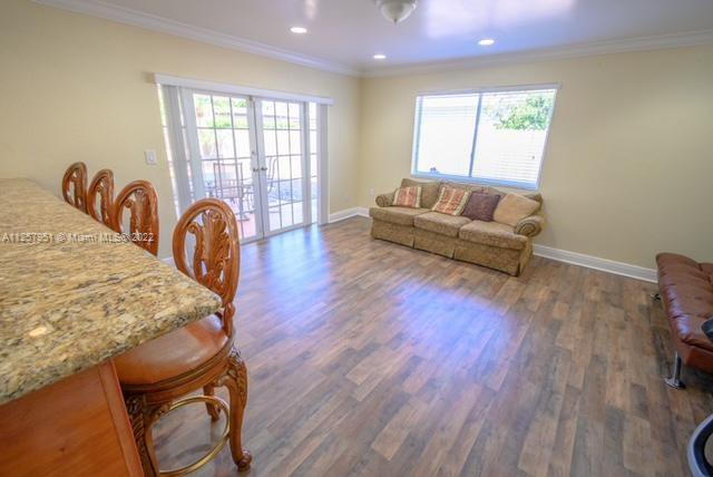PASADENA LAKES WEST - Residential