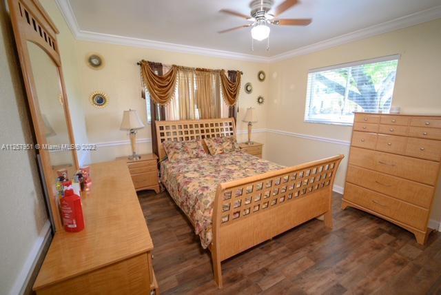 PASADENA LAKES WEST - Residential