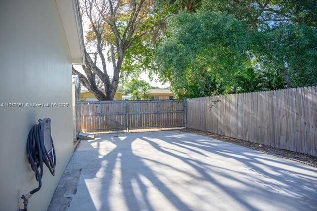 PASADENA LAKES WEST - Residential