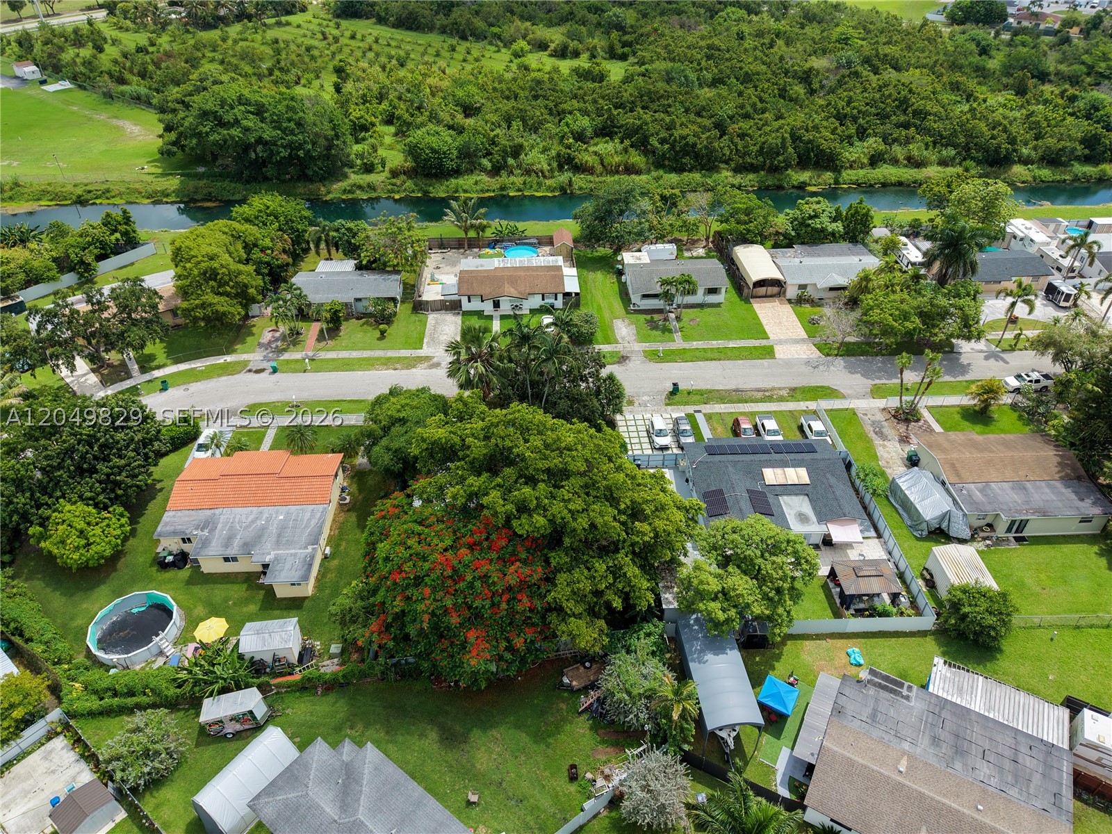 SCHOOL HOUSE SUB - Residential