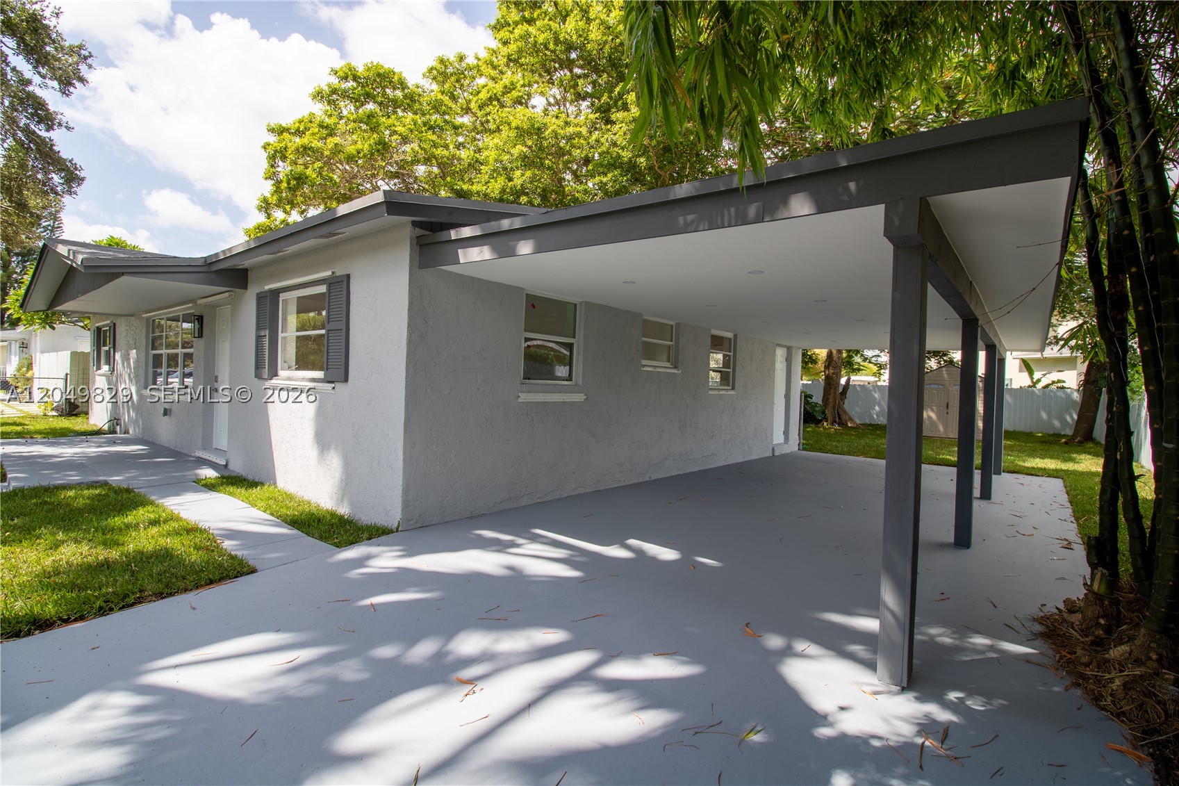 SCHOOL HOUSE SUB - Residential