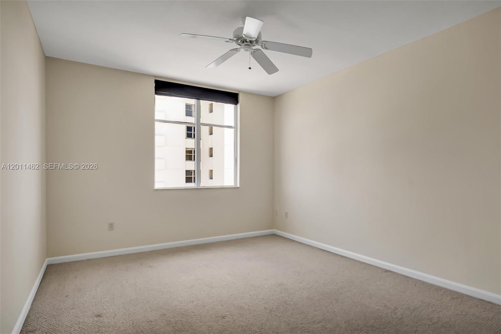 THE VISTAS CONDO - Residential