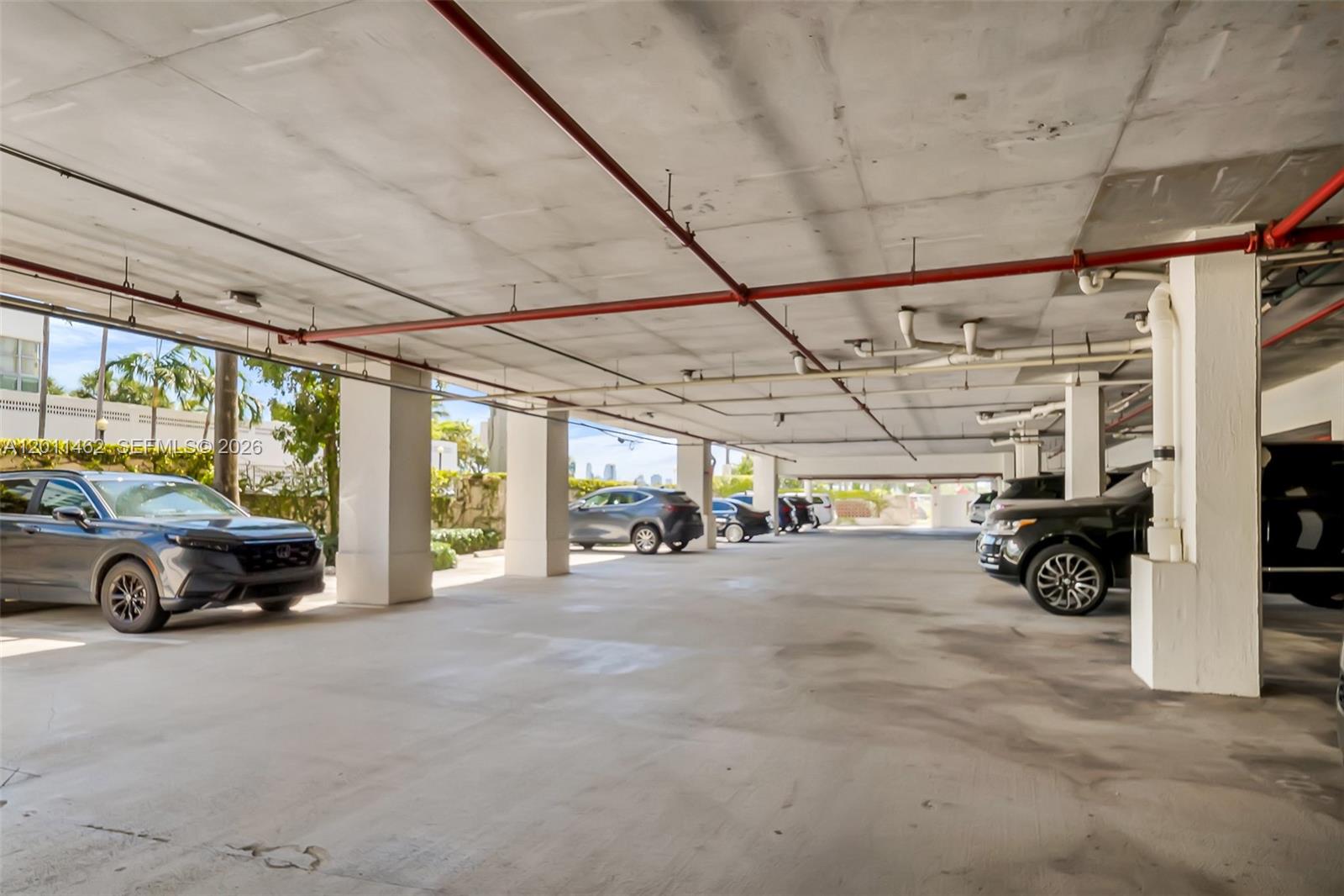 THE VISTAS CONDO - Residential