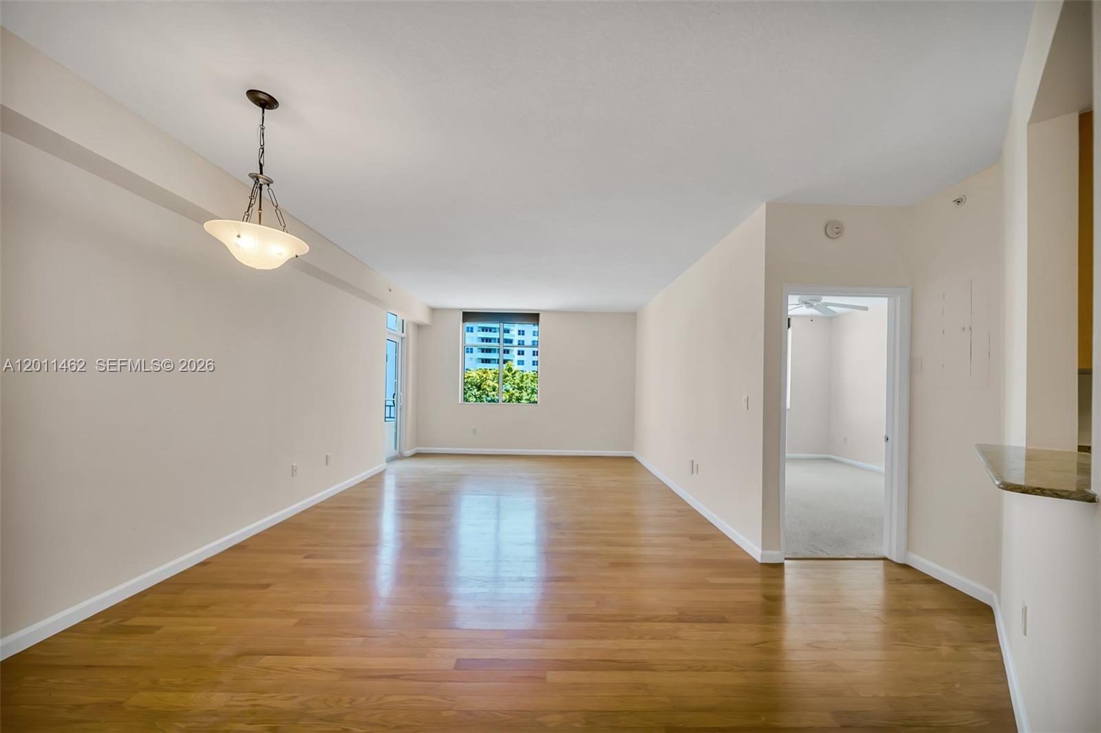THE VISTAS CONDO - Residential