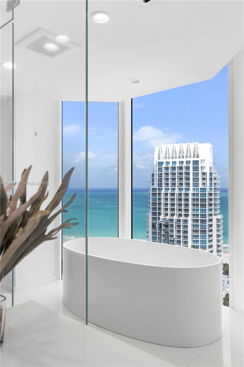 PORTOFINO TOWER CONDO - Residential