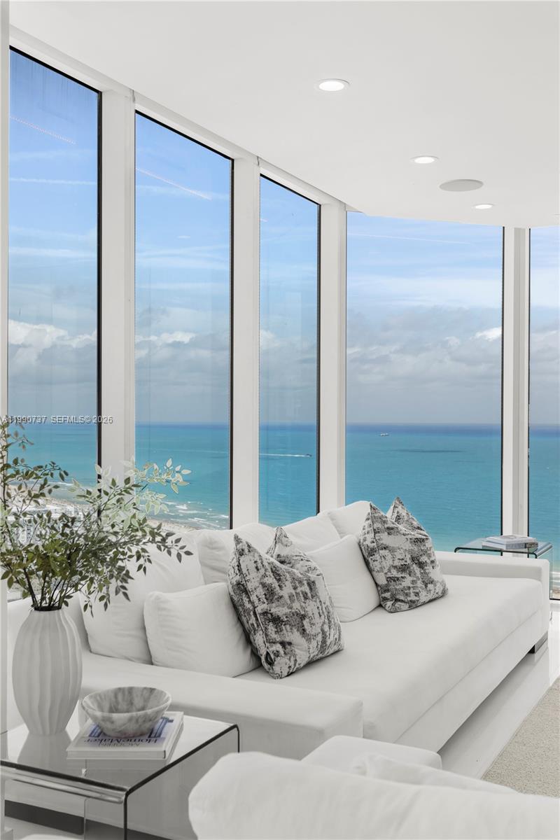 PORTOFINO TOWER CONDO - Residential