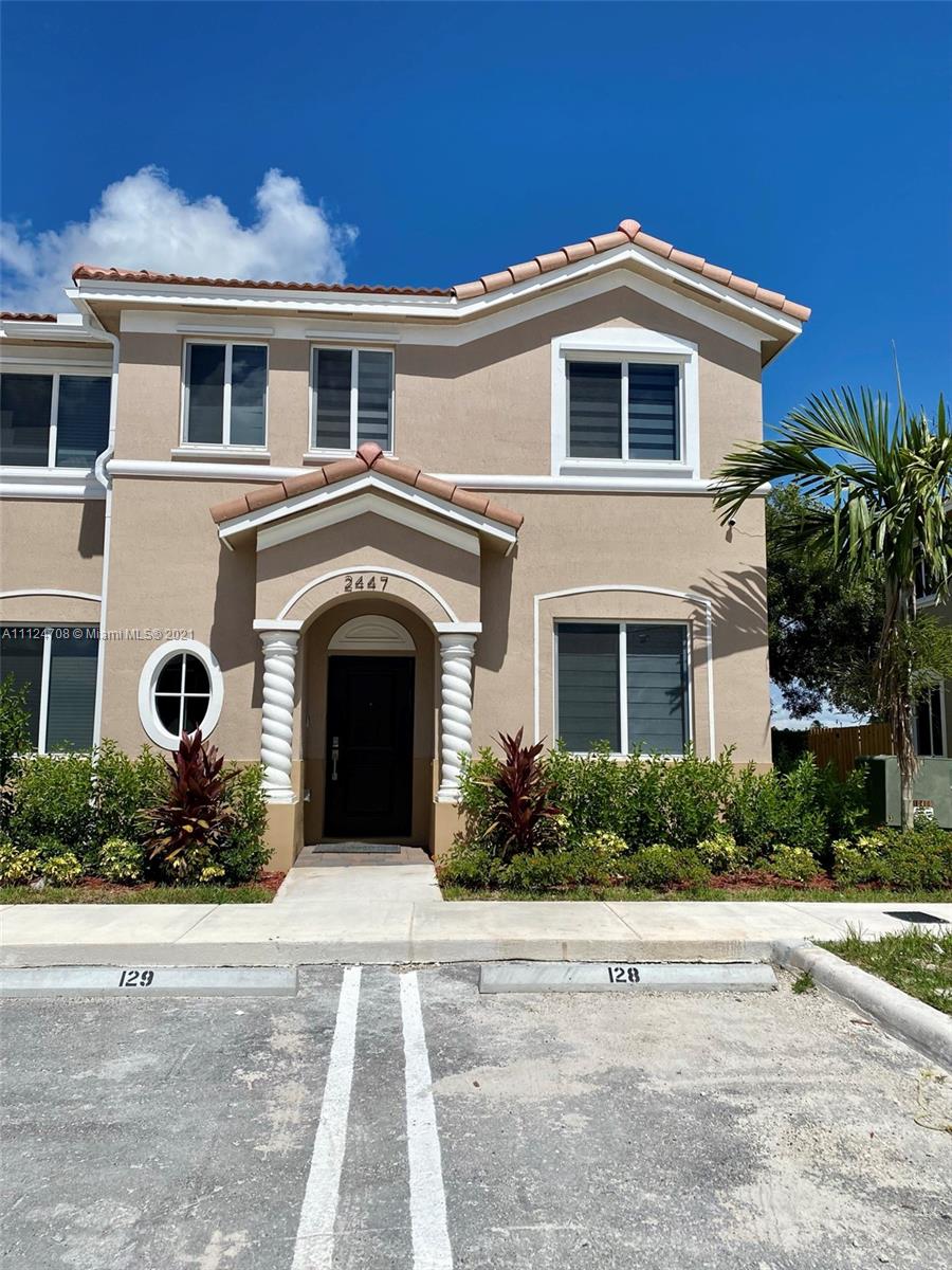 Beautiful New Townhouse located in the Gated Community of Towns of Seascape. Completely Brand New Home ready to move in. It is a 4 bedroom home, 1 Bedroom downstairs with a full bathroom, and the other 3 bedrooms upstairs with the other 2 bathrooms, ceramic and carpet floors, walking closet in the master bedroom, laundry room, backyard patio has a new fence, new curtains in all the house, washer and dryer are new and high efficiency, corner lot that is in front of the pool. The Community offers 24hrs security guard, pool, playground, HOA may seen high but includes AT&T Uverse cable & Internet, roof and insurance. 
Bring your Buyers!!!! Seller is accepting offers..