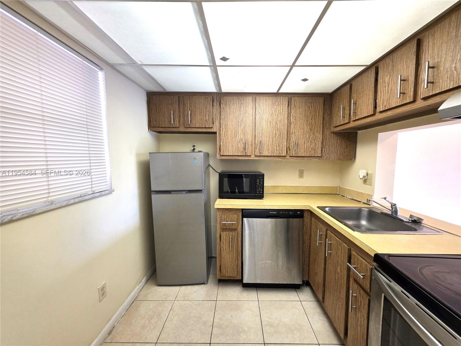 BROOKFIELD SQUARE CONDO - Residential