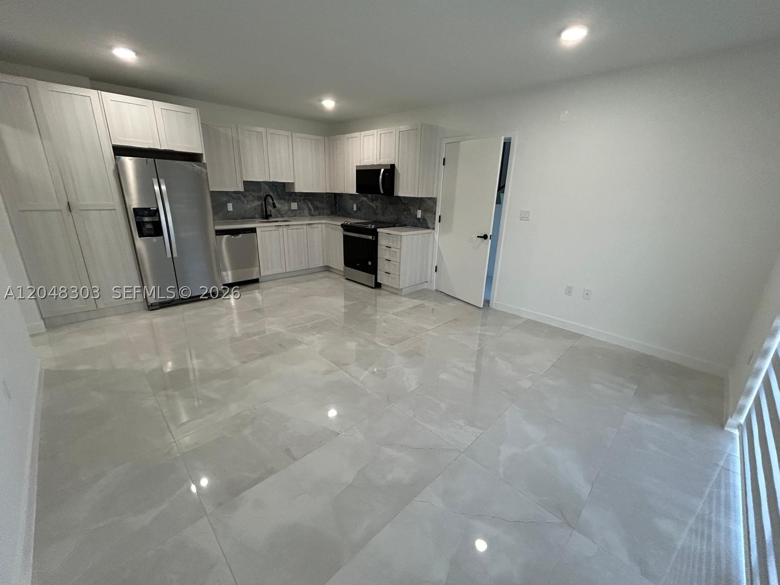 GRANDVILLE - Residential Lease