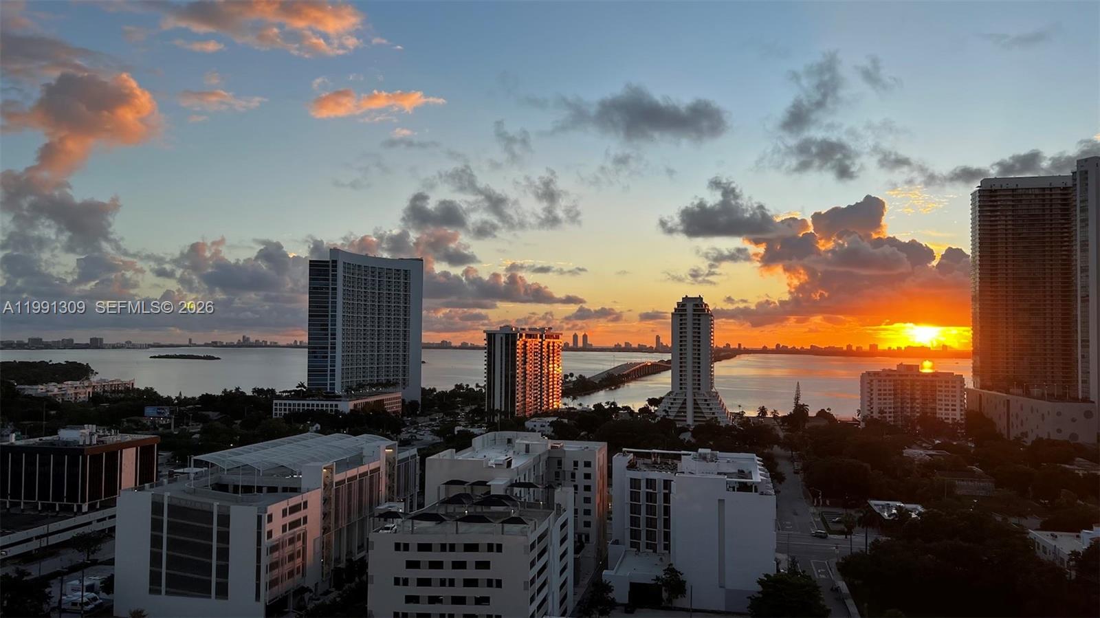 A luxury 1 Bed + Den, 1.5 Bath unit for homeowners or vacation home owners with monthly short term rental and water/bay views from spacious balcony. Fully furnished condo in upscale Hyde Midtown with stunning city and bay views in 06a LINE. Enjoy floor-to-ceiling windows, a spacious balcony, walk-in closet, in-unit washer/dryer, and a versatile den ideal for office or guests. Building offers resort-style amenities: large pool, tennis court, mini-golf, spa, gym, media room, kids room, and 24/7 concierge. HOA includes internet, water & sewer. Prime Midtown location—steps from Design District, Wynwood, Brickell & the beach. Ideal for end-users or investors.