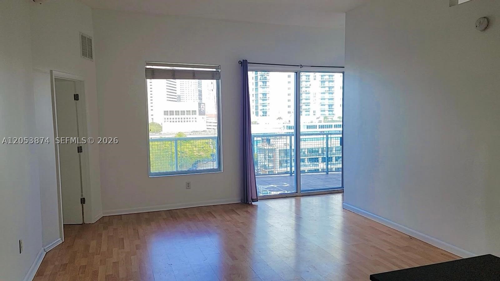 NEO CONDO - Residential