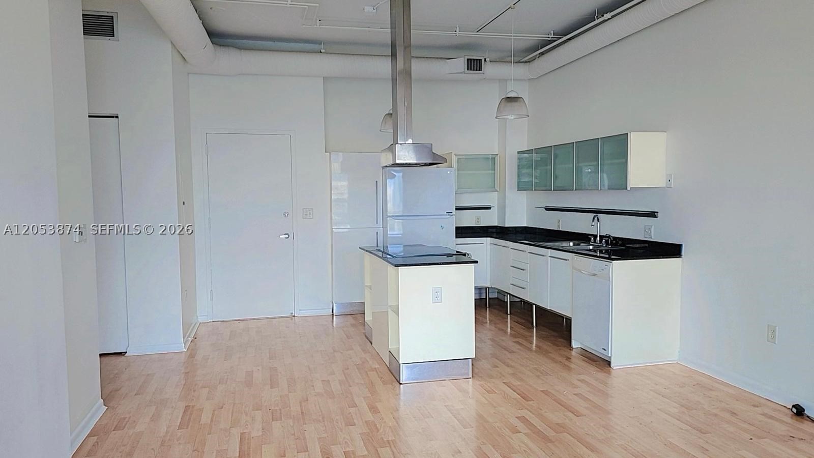 NEO CONDO - Residential
