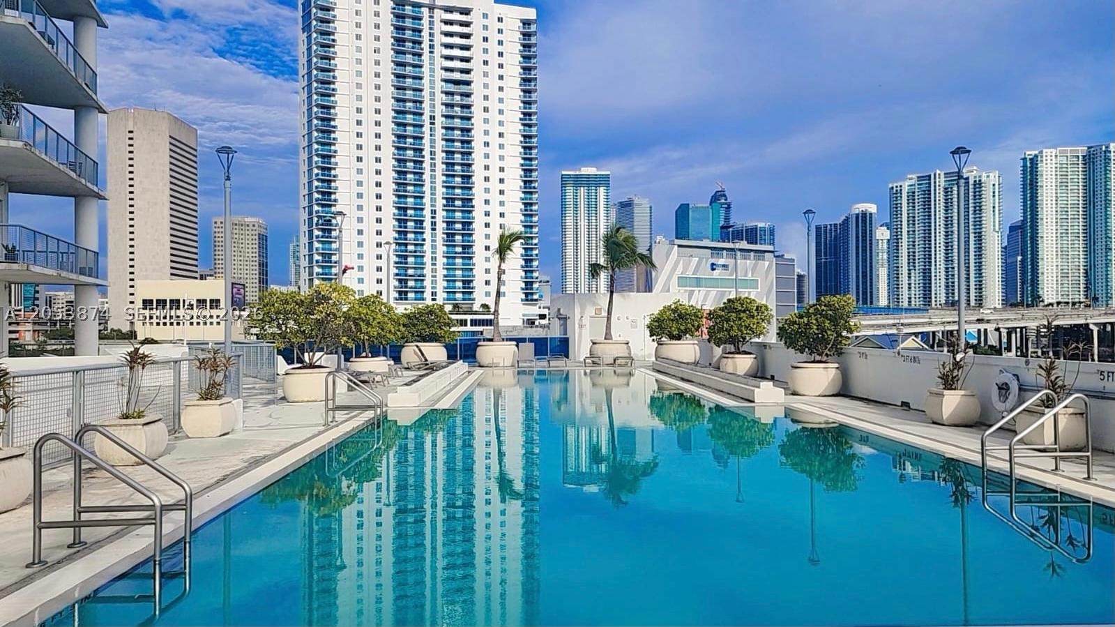 NEO CONDO - Residential