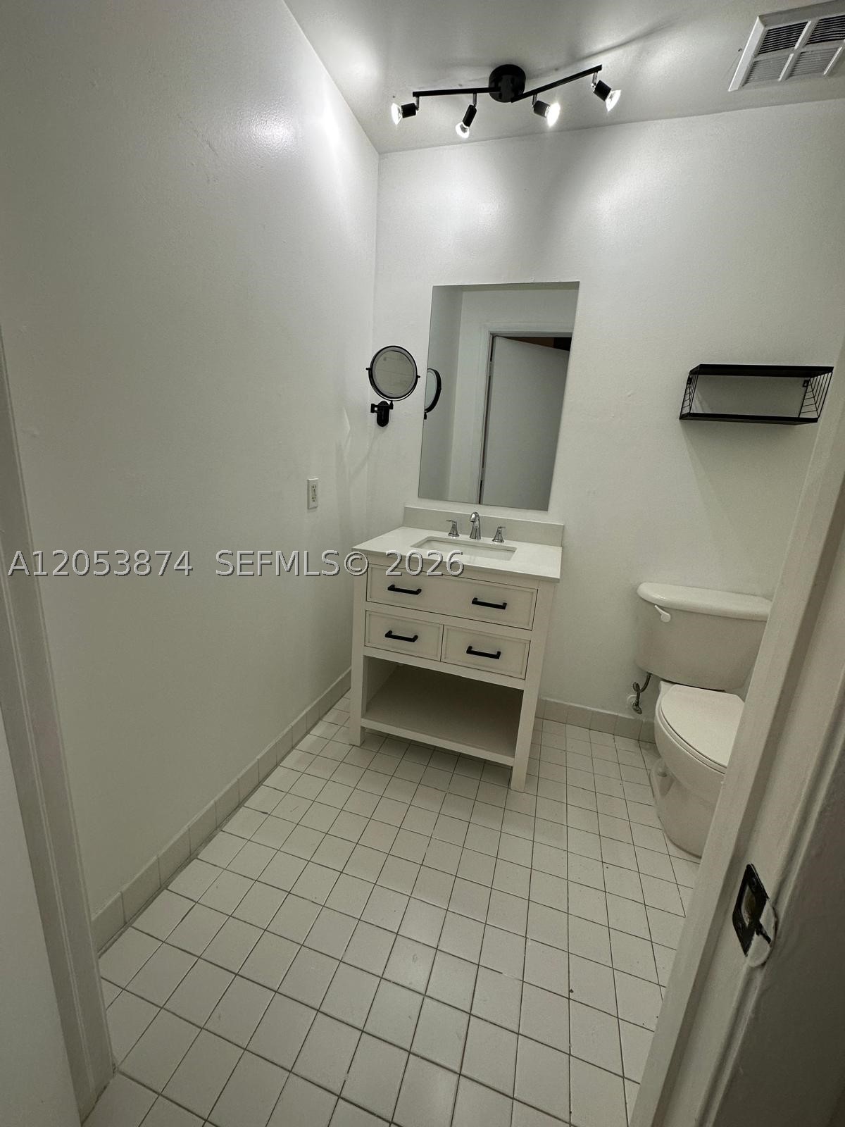 NEO CONDO - Residential