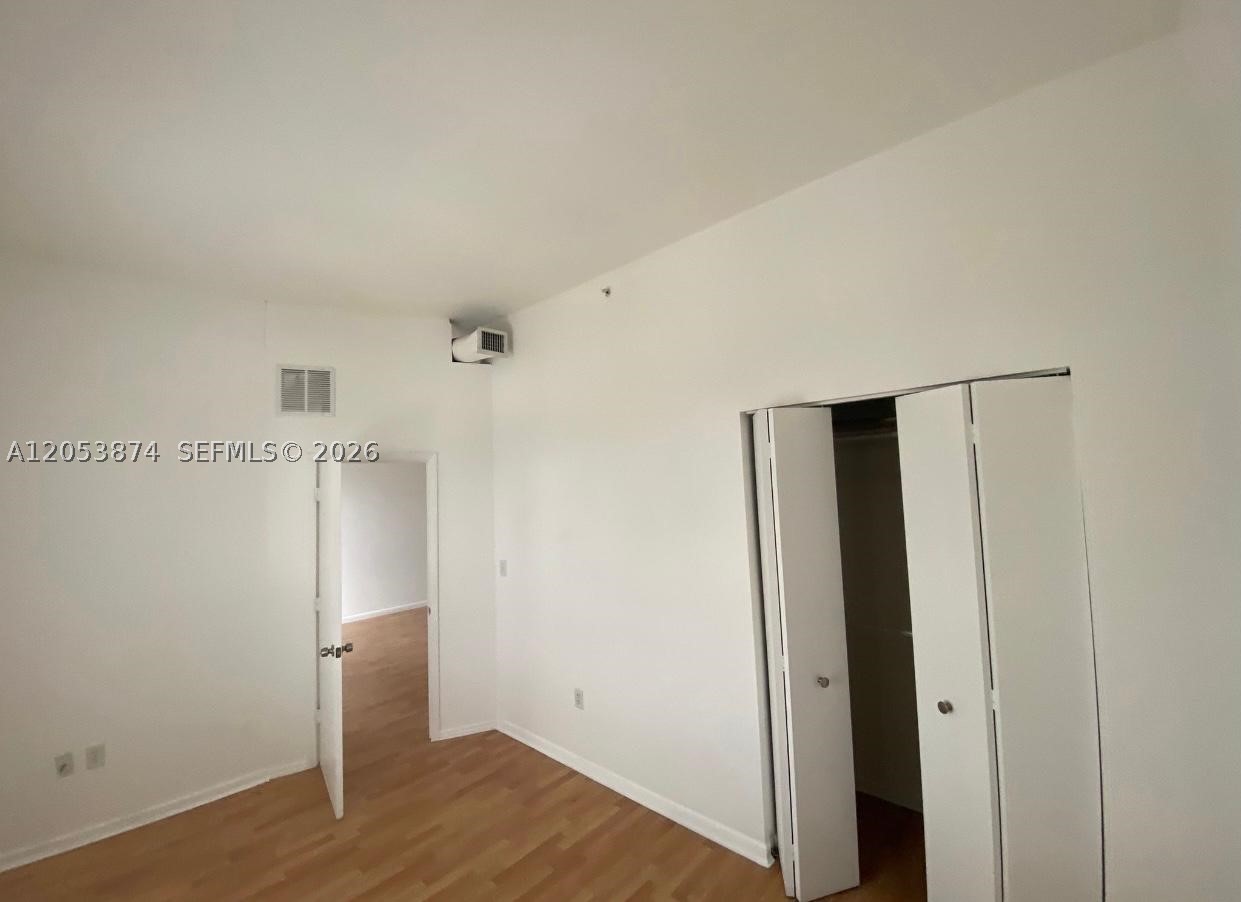 NEO CONDO - Residential