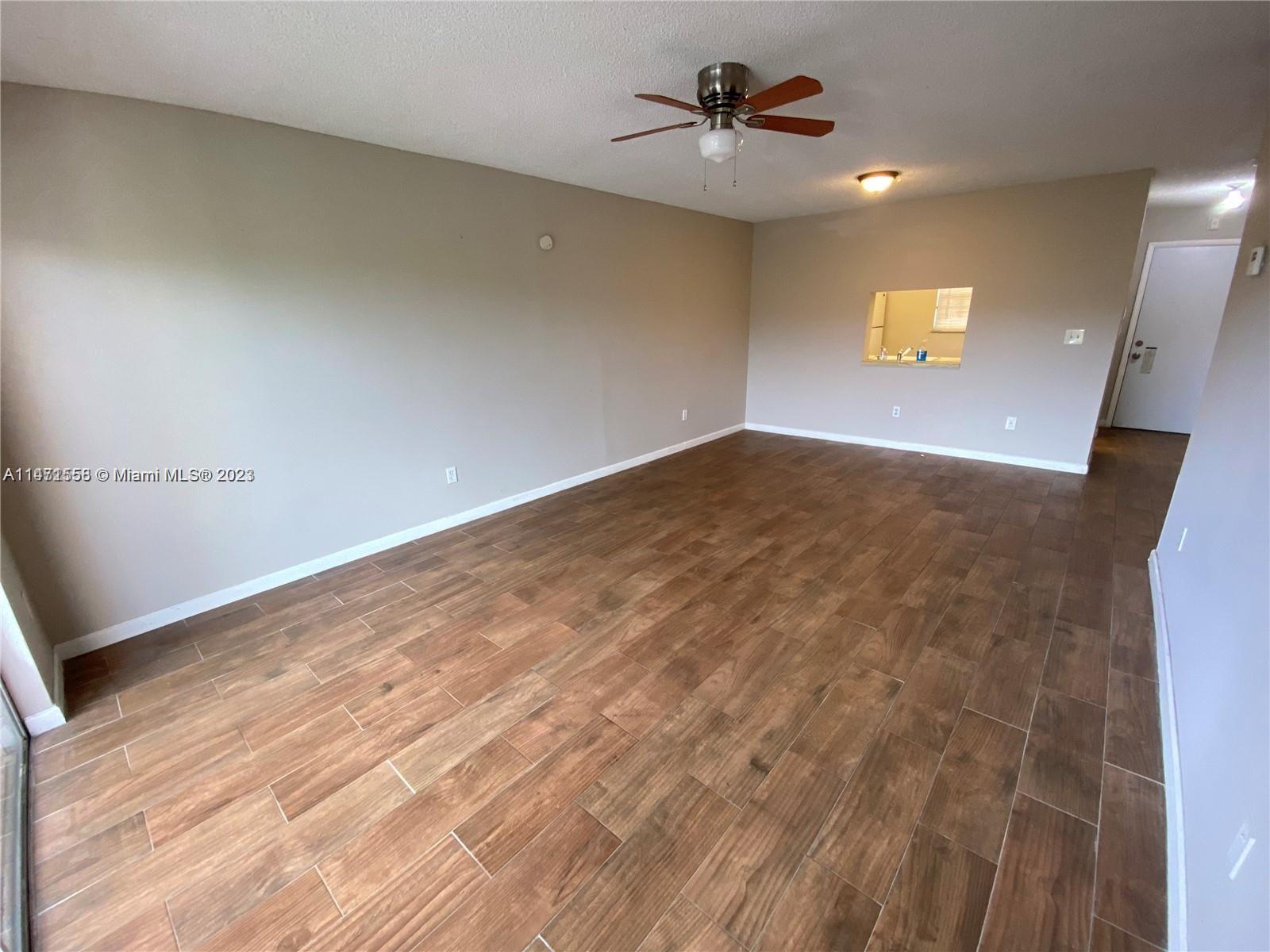 BROOKFIELD SQUARE CONDO - Residential Lease