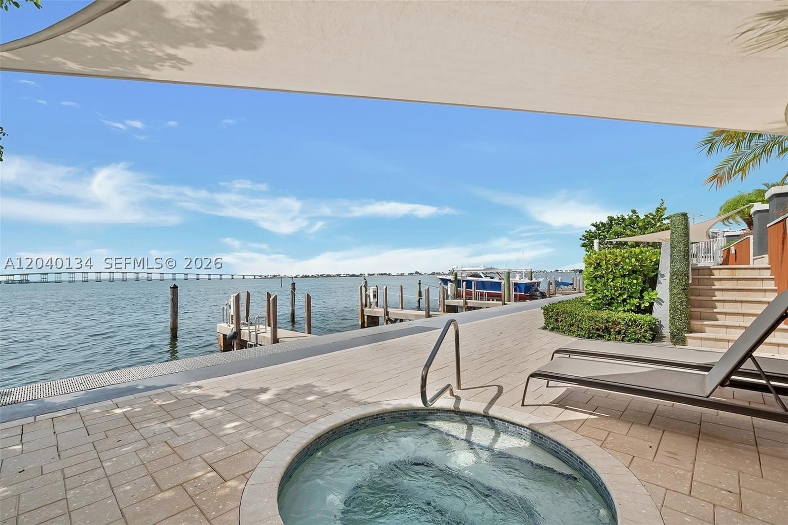 BRICKELL HARBOUR CONDO - Residential