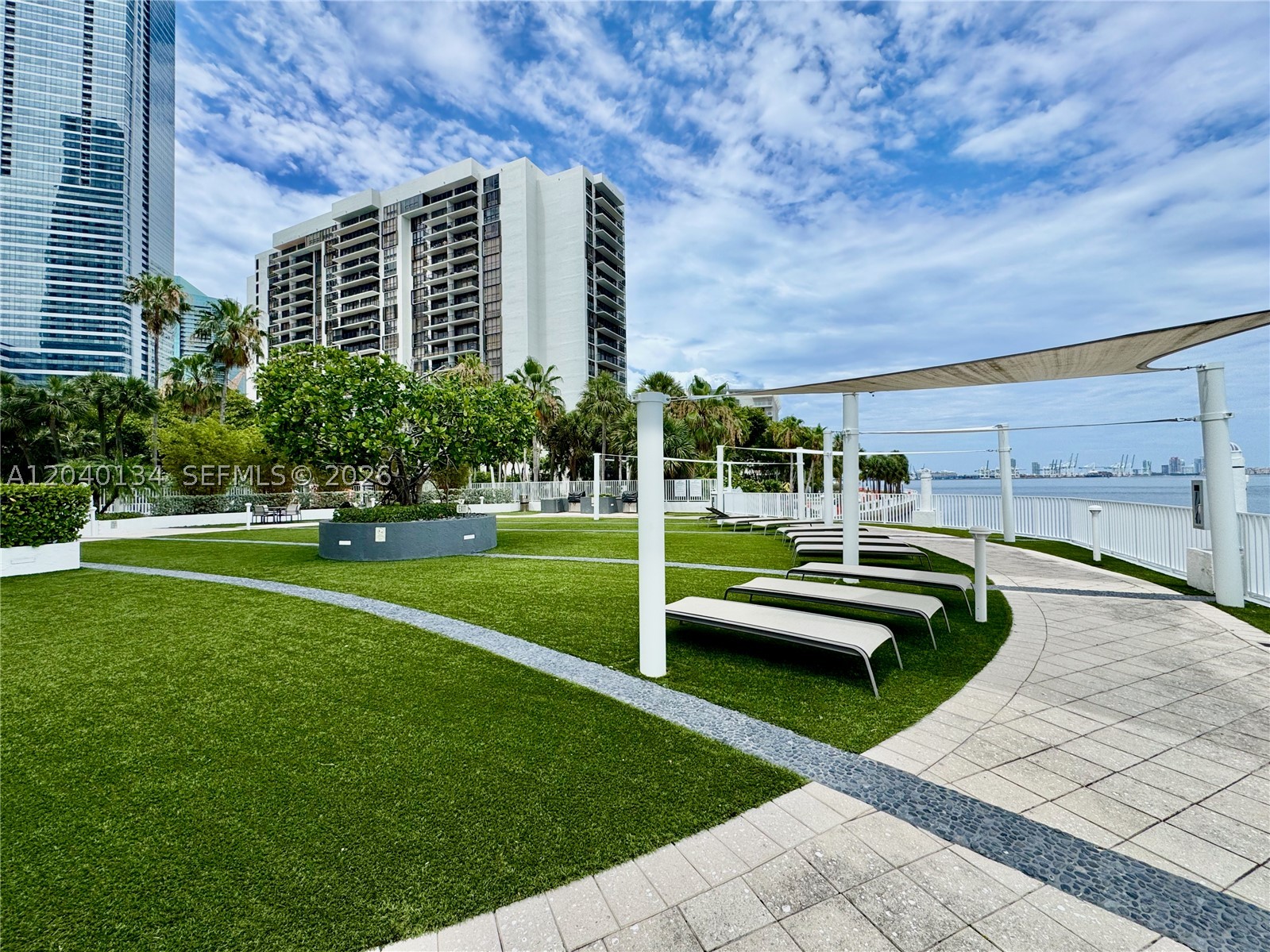 BRICKELL HARBOUR CONDO - Residential