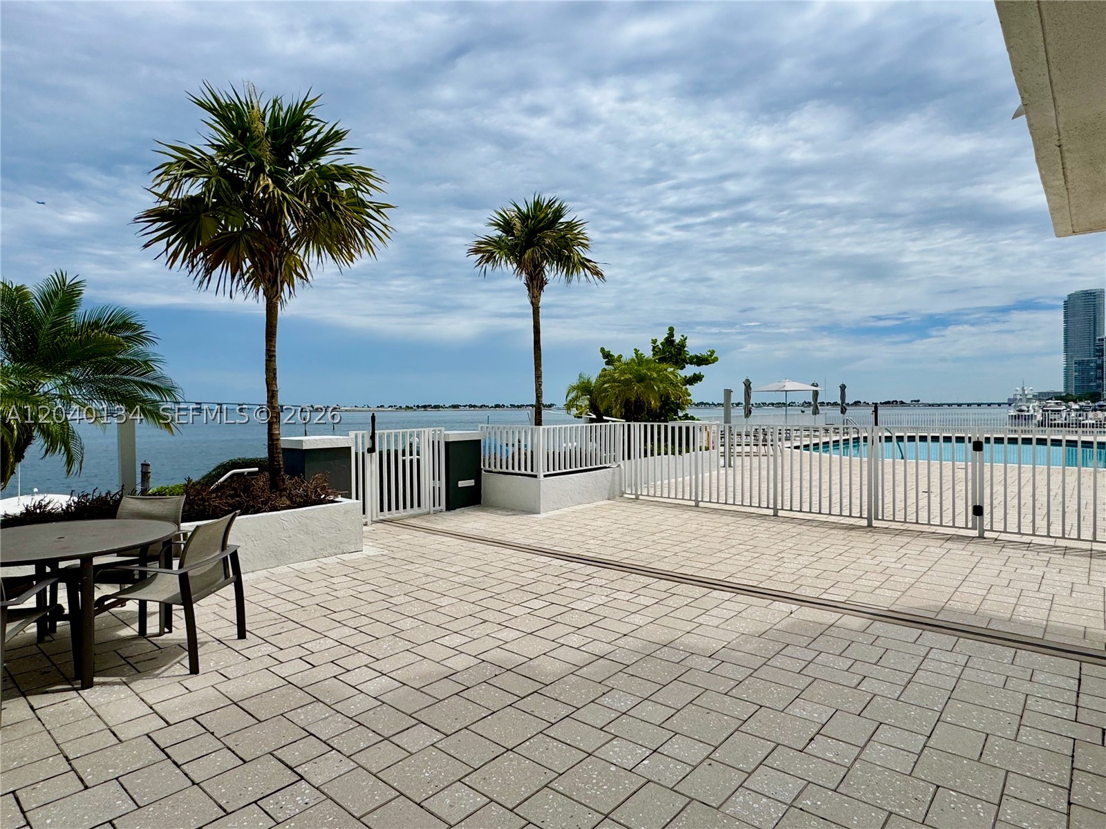 BRICKELL HARBOUR CONDO - Residential
