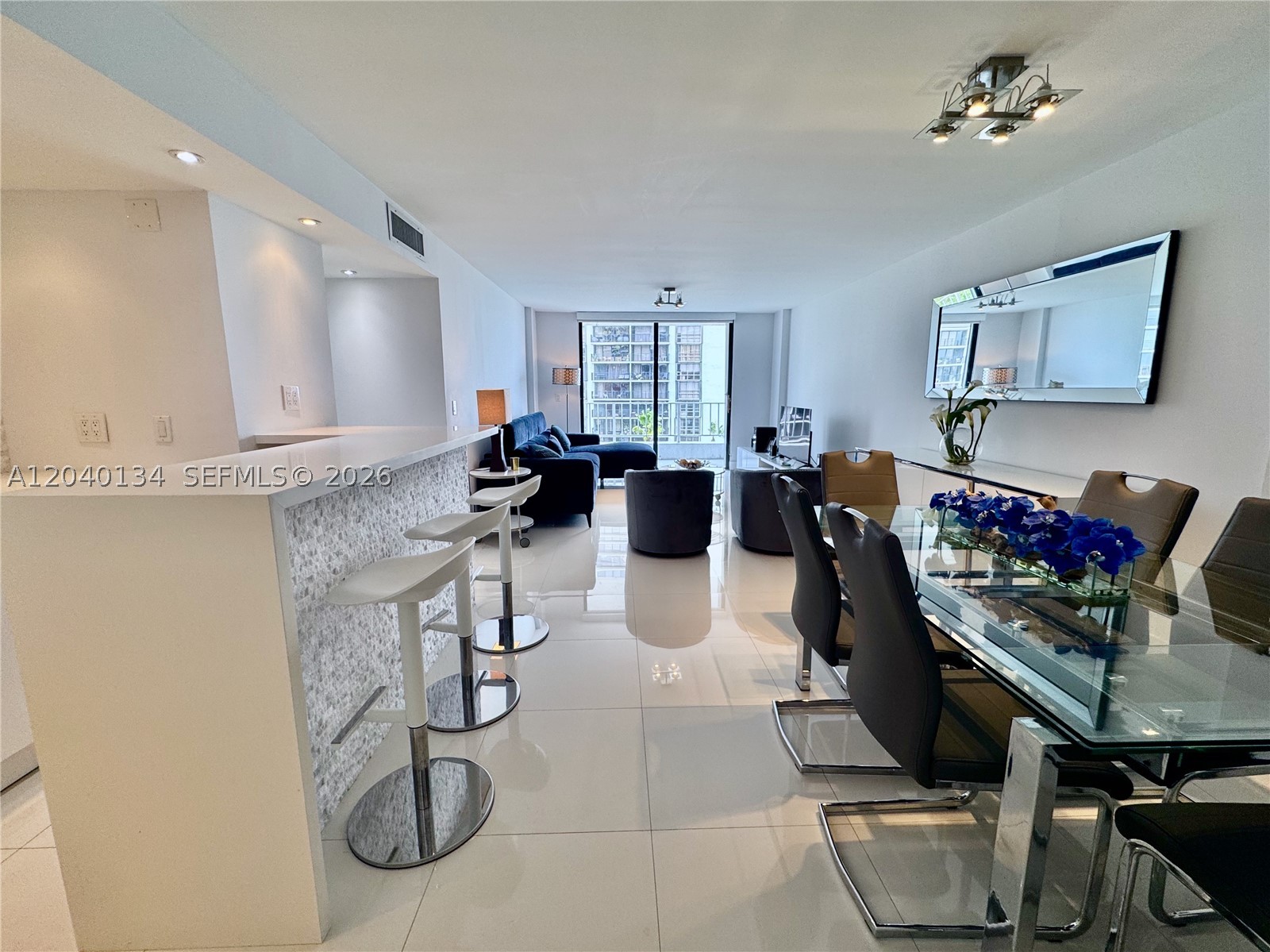 BRICKELL HARBOUR CONDO - Residential