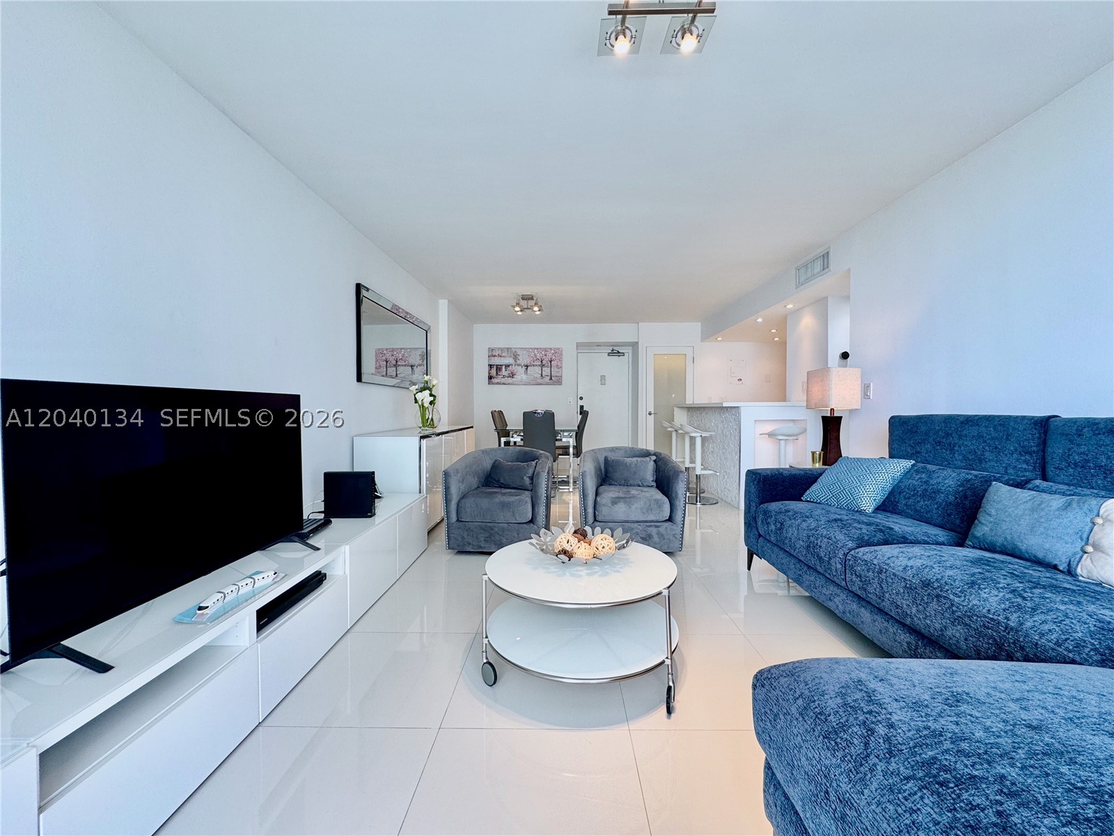 BRICKELL HARBOUR CONDO - Residential